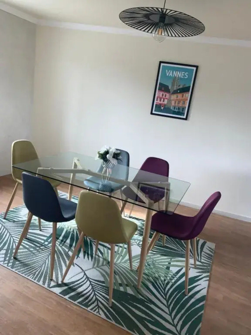 65 m2 Centre vannes 2 ch wifi parking