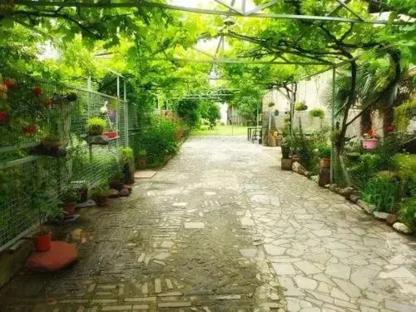 Saguramo Guest House