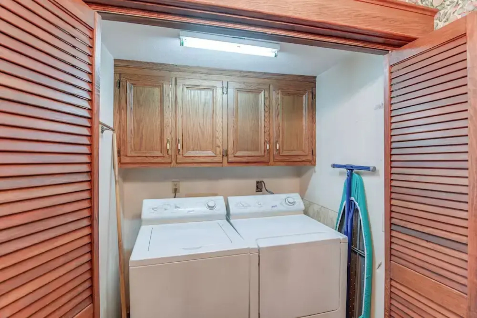 Walk to Lawrenceburg Square: Home for Large Groups