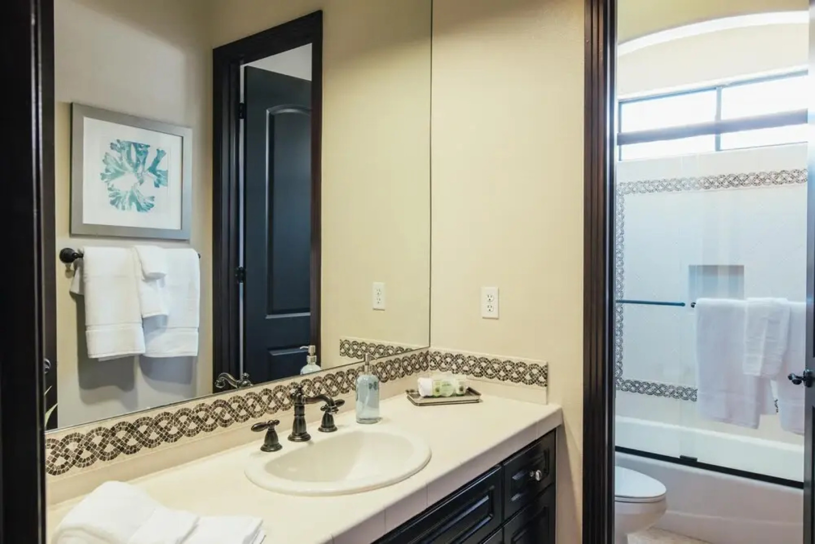 Villa Palma by AvantStay | Villa in Coachella w/ Pool & Spa | Sleeps 15!