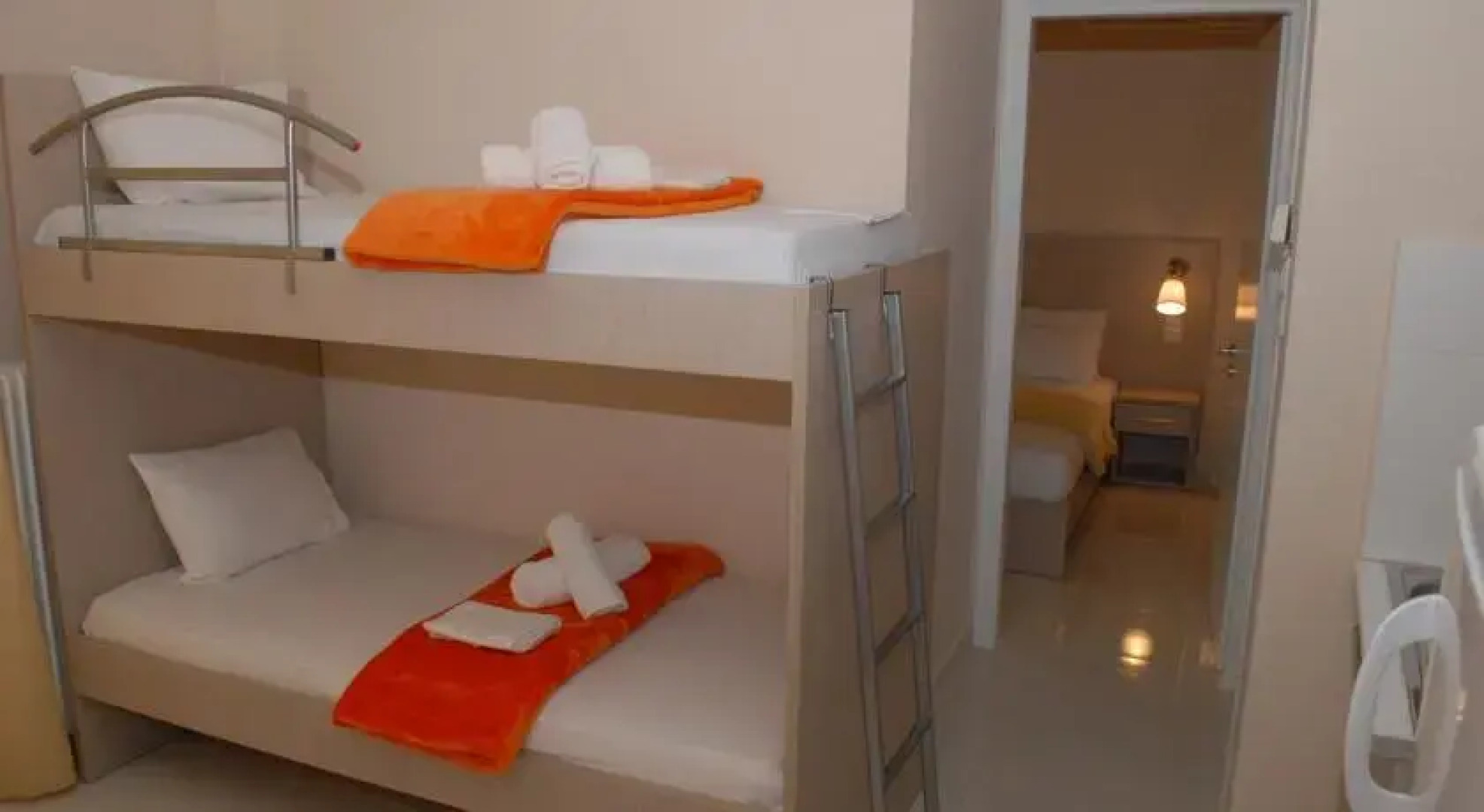 Eleni Kandilari Rooms