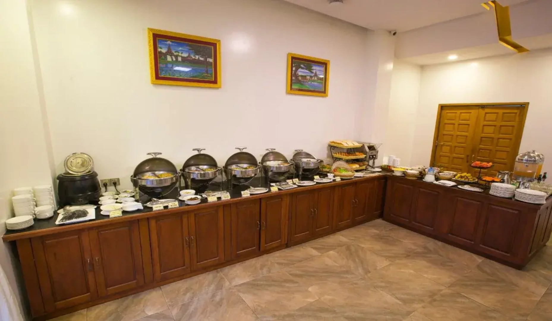 Yadanarpon Dynasty Hotel