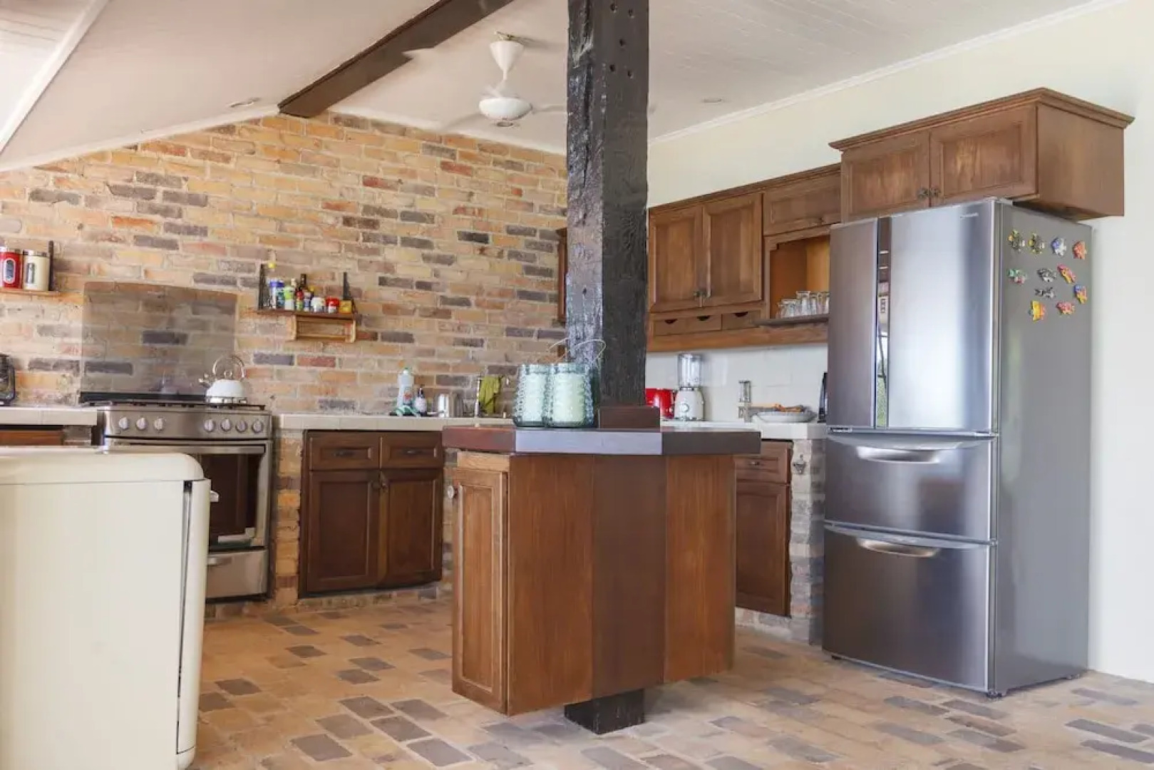 Sun Reef Village on Sea