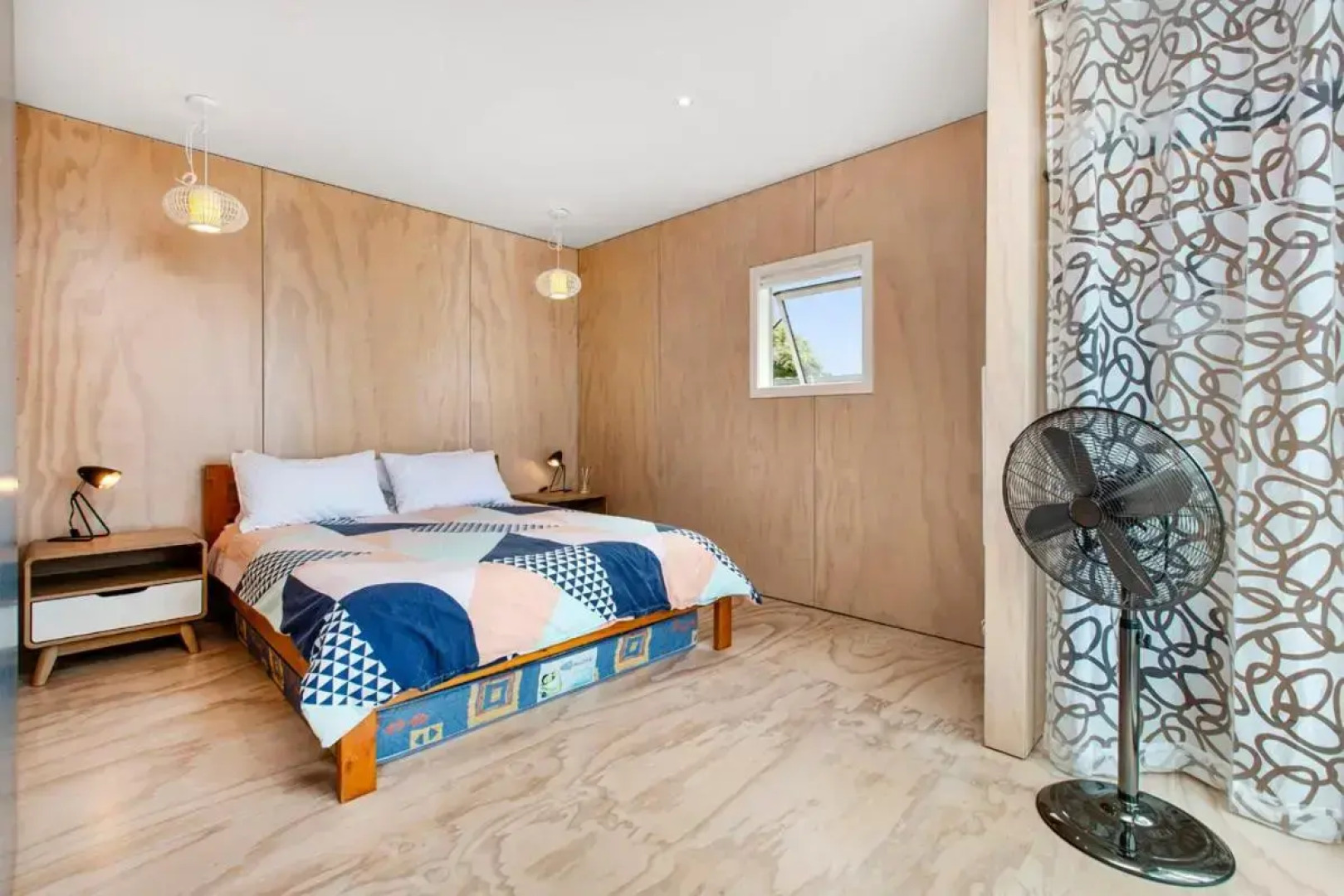 Surf Fortress - Raglan