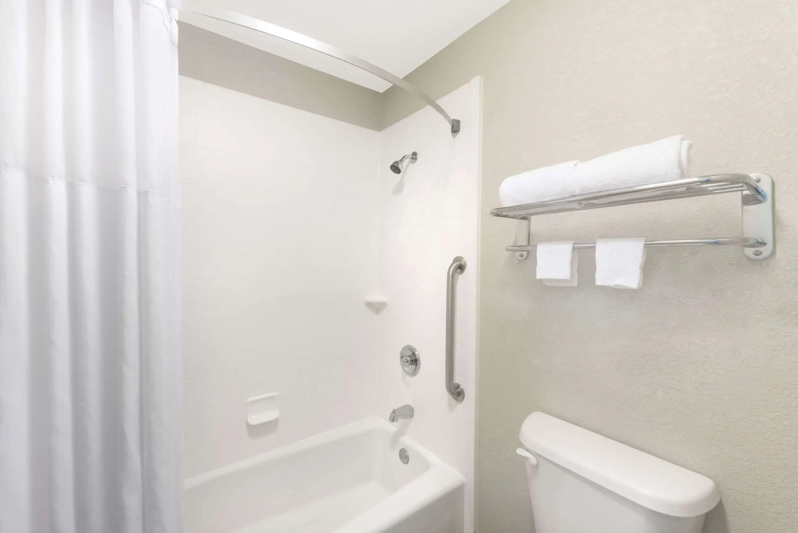 Days Inn by Wyndham Snyder