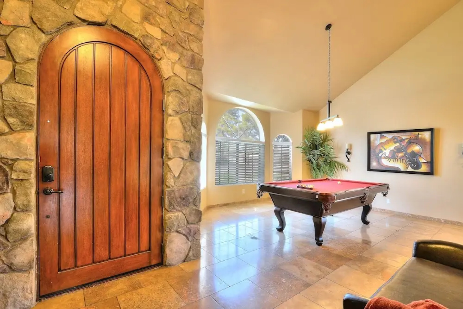 Backyard Playground! Golf Sport Court & Hot Tub!