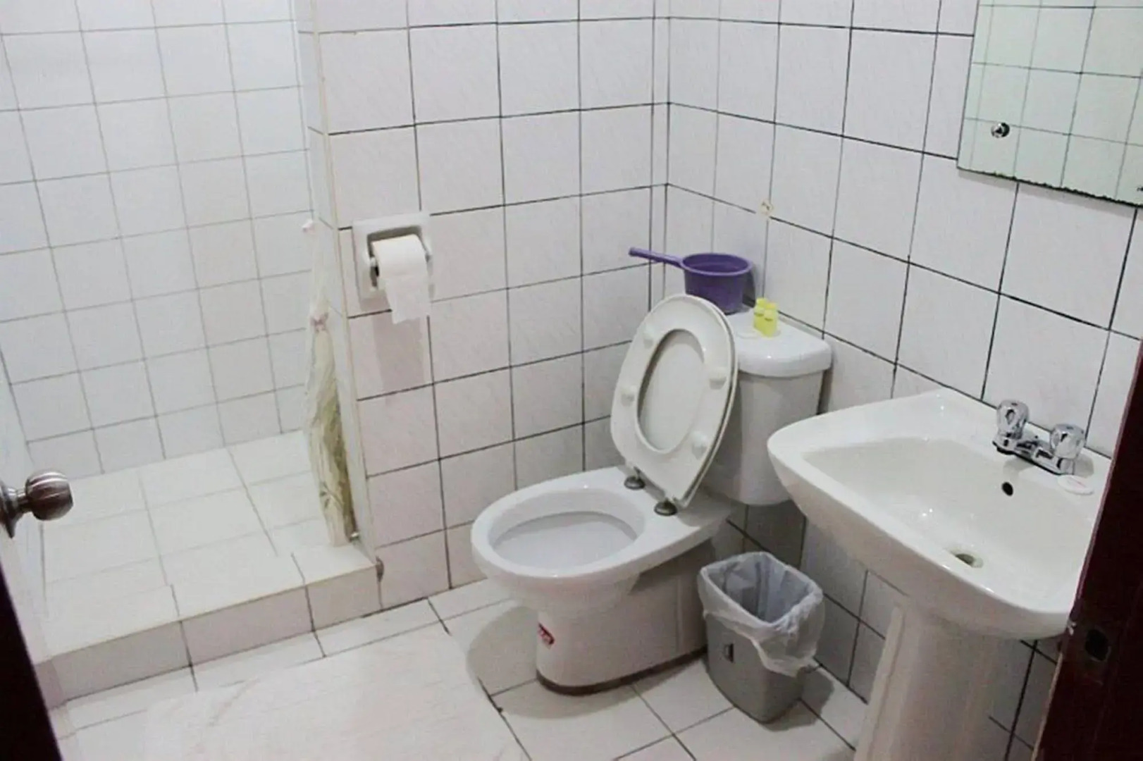 Lost Horizon Beach Dive Resort