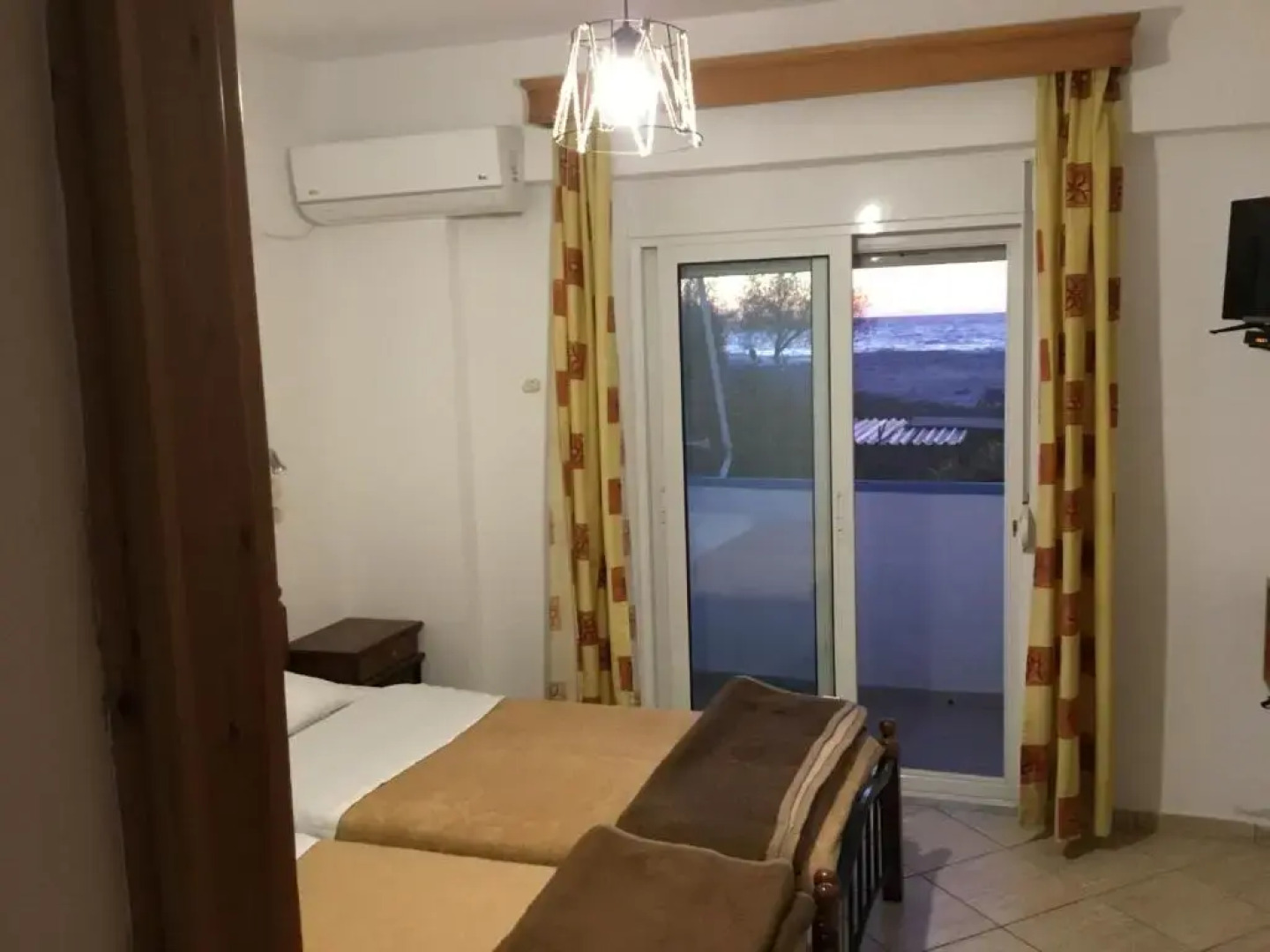 Katerina & Efi Apartments