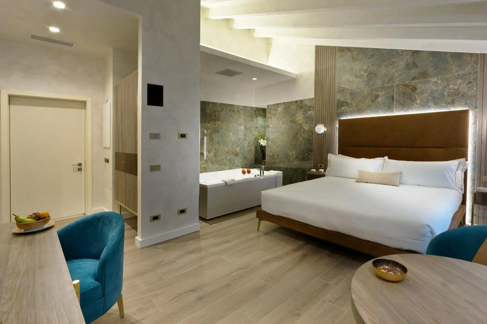 Vip's Motel Luxury Accommodation & Spa