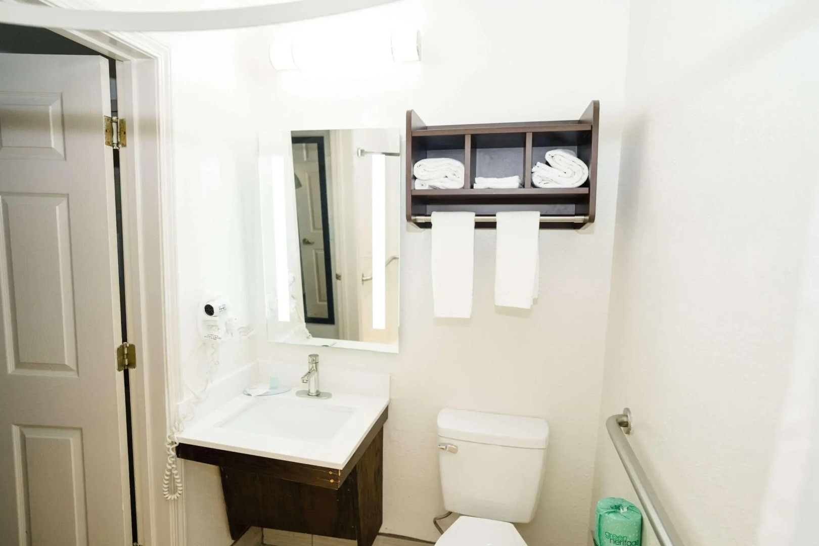 Mainstay Suites Knoxville Airport