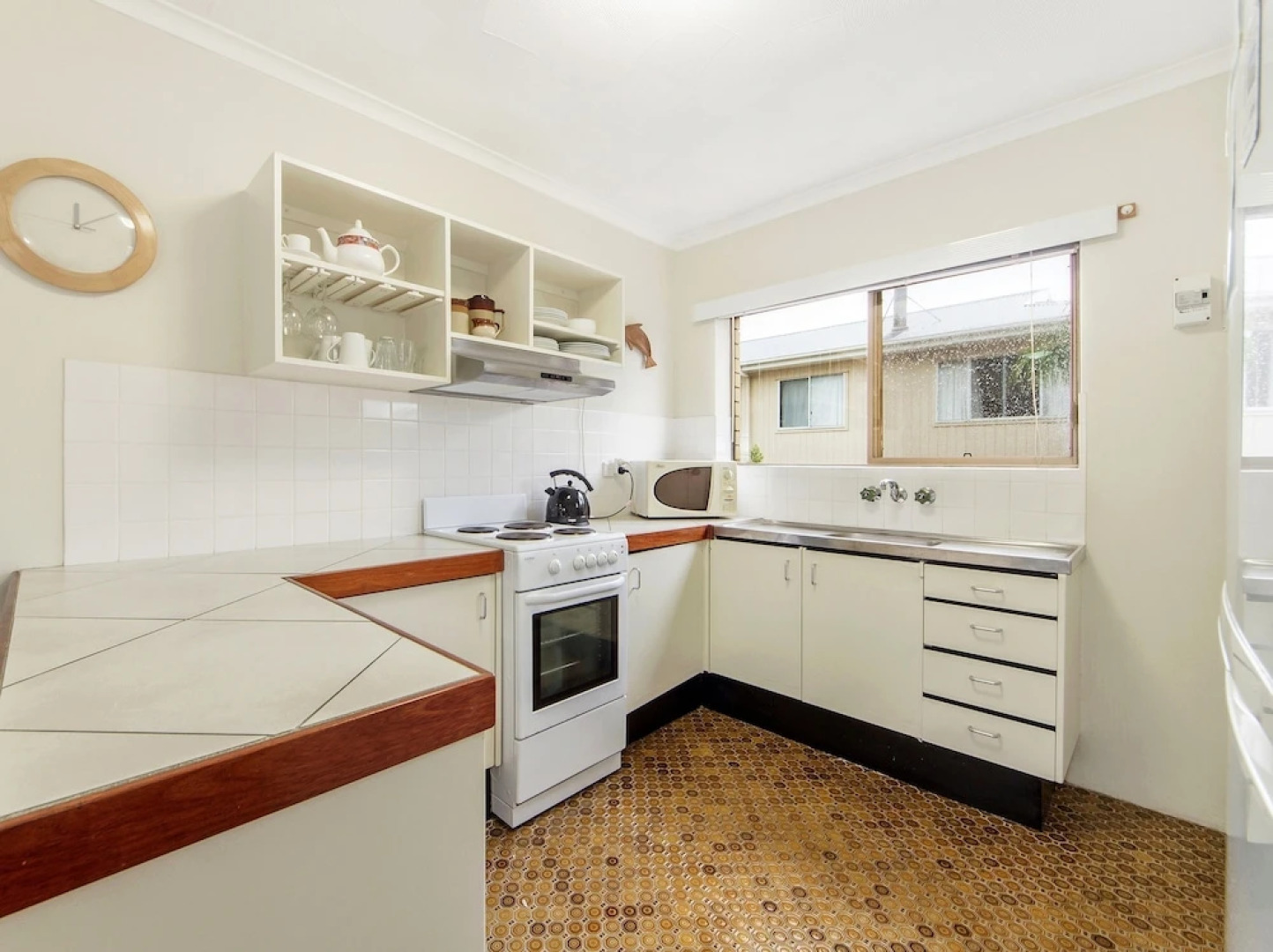 Beachfront Studio and Private Pool