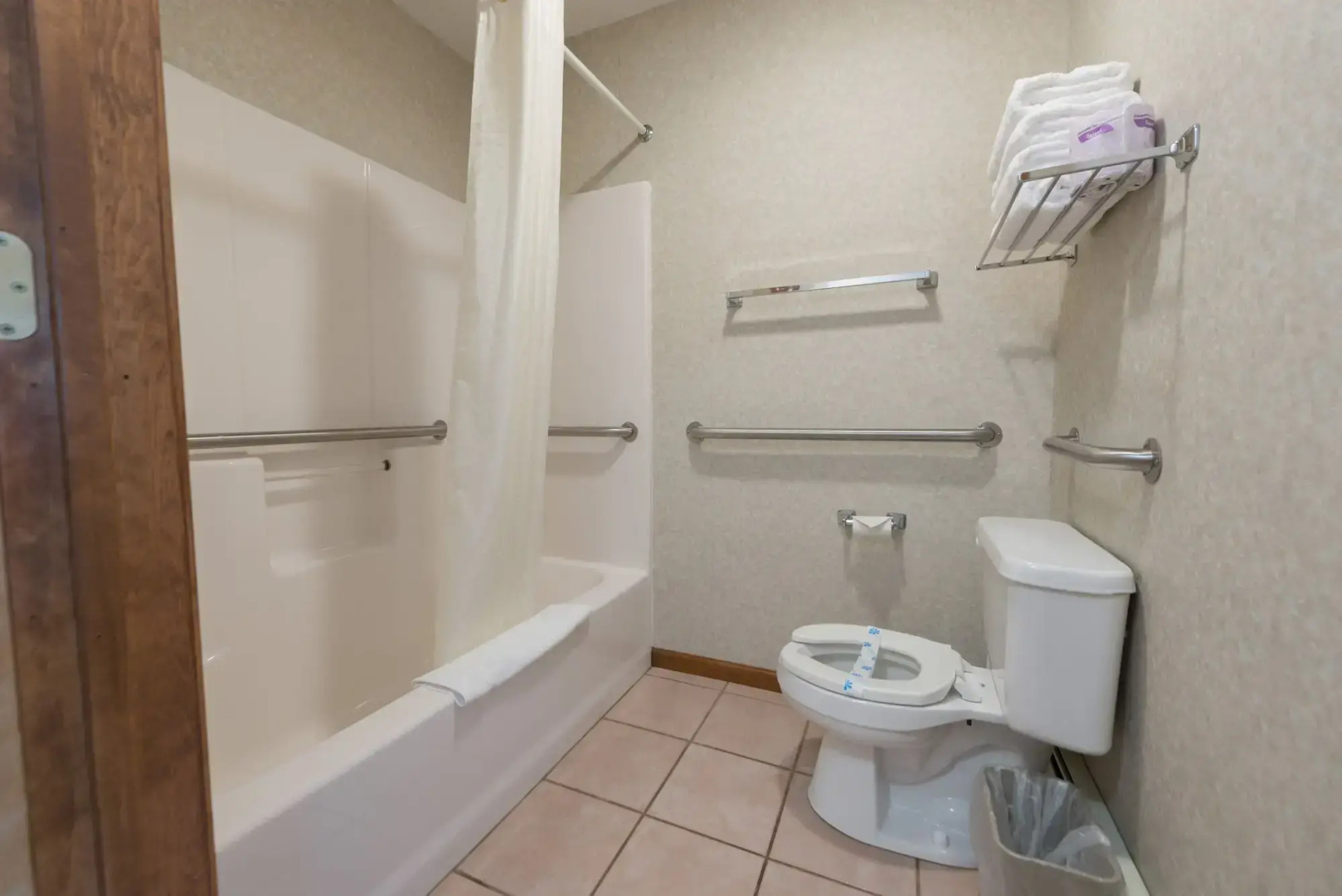 Adirondack Retreat Inn & Suites