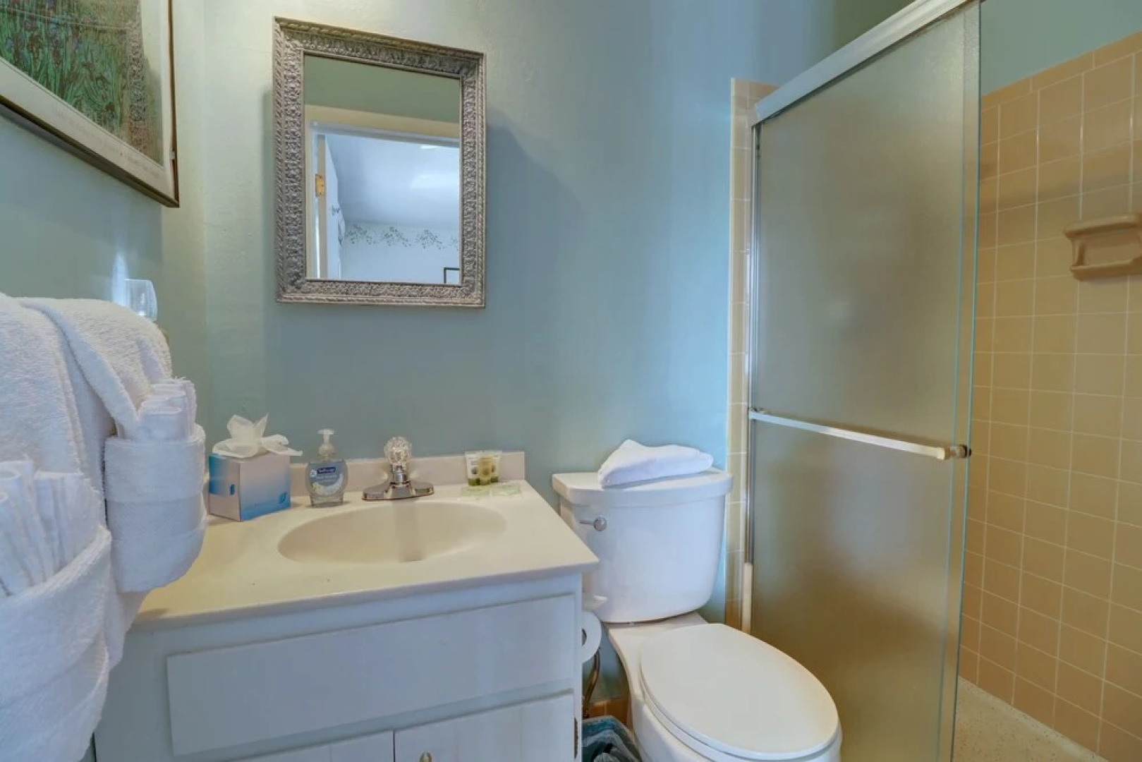 Cc42 Chateau Claire - Str-900277 2 Bedroom Condo by RedAwning