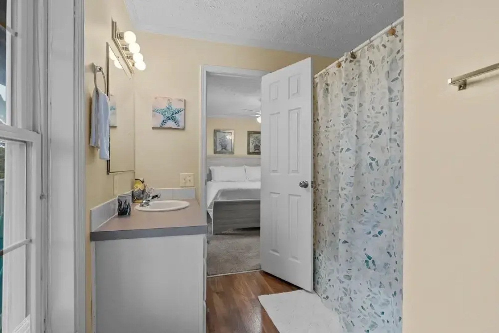 Seas The Moment 5 Bedroom Home by RedAwning