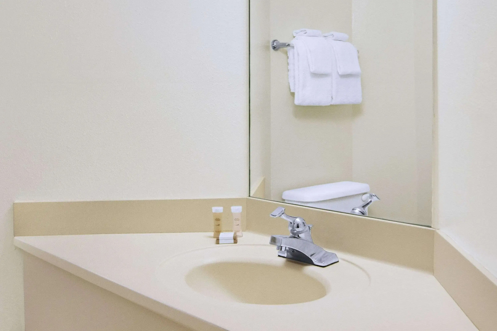 Howard Johnson by Wyndham Tifton GA I-75