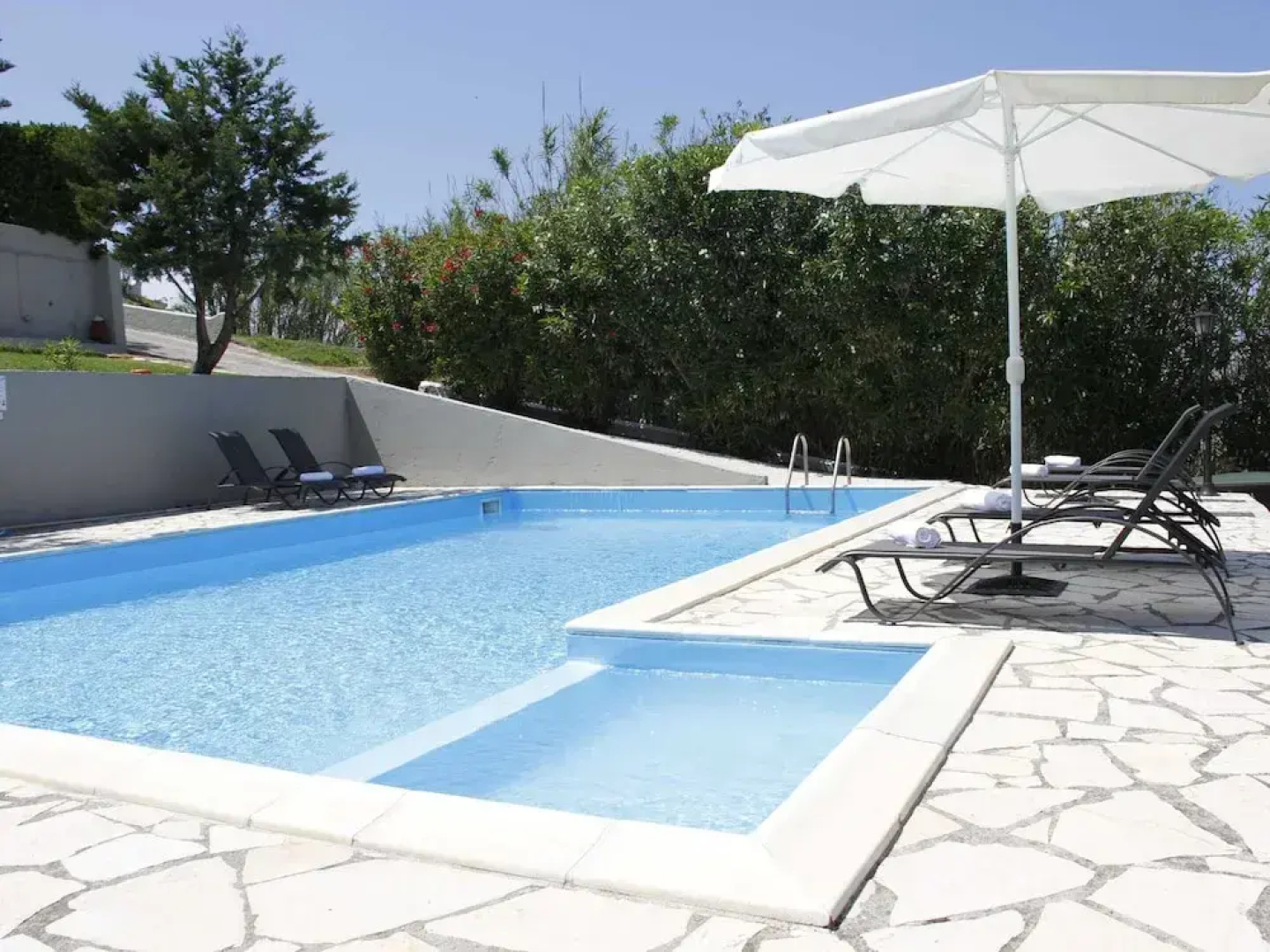 Villa in Corfu With Pool Near Gialos Beach