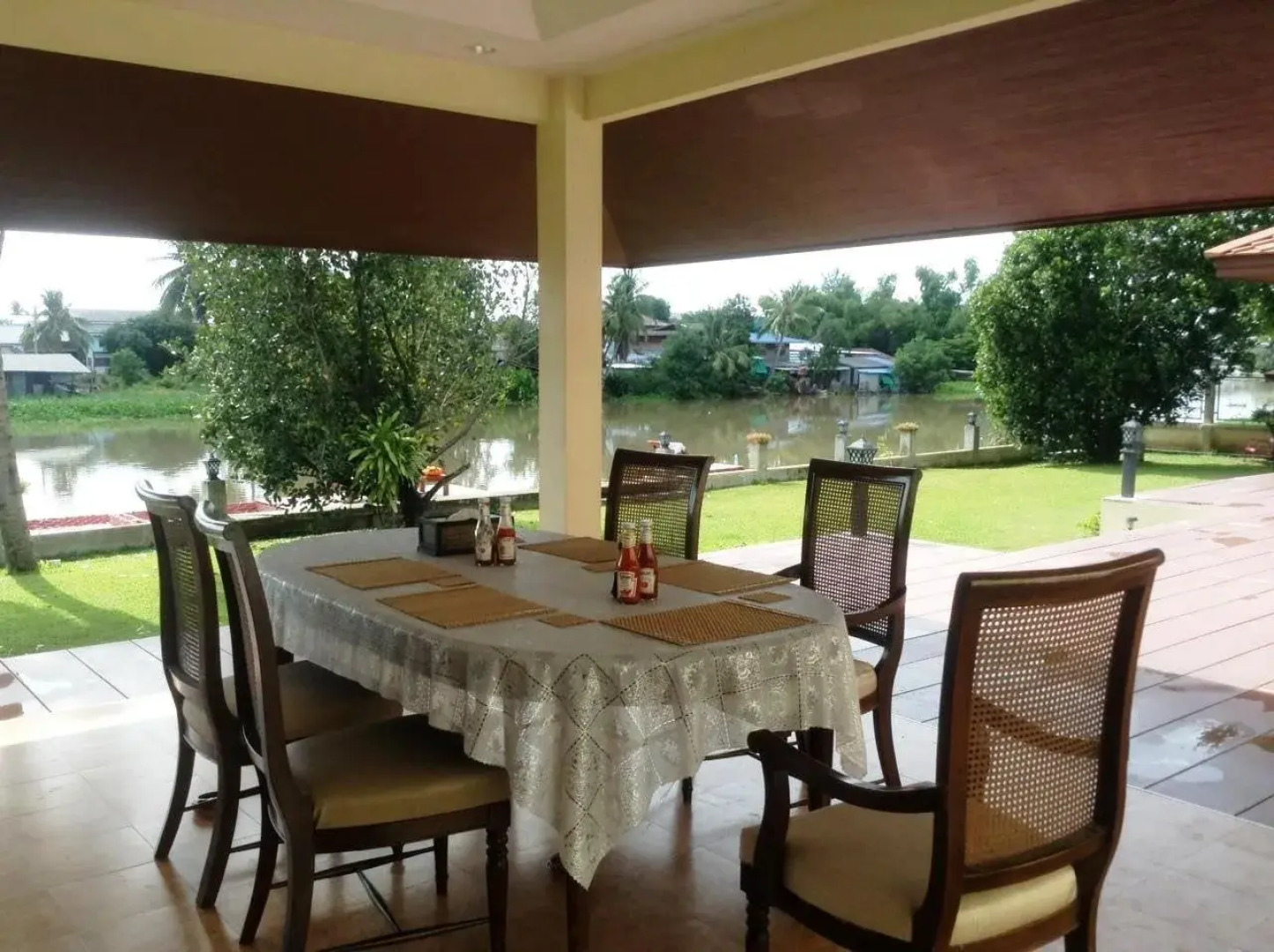 Tharnrarin Villa Suphan Buri