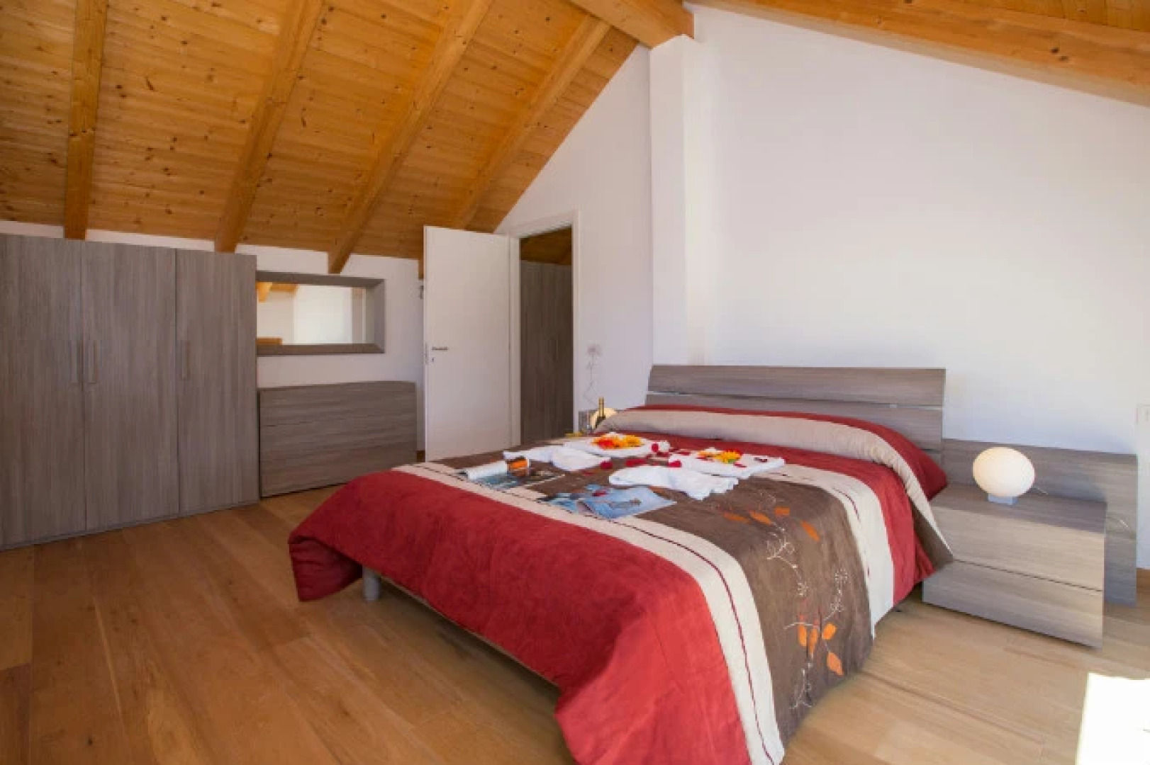 Paradiso del Lago T5