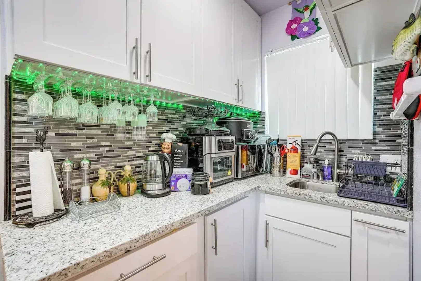 Lush Vallejo Cottage - 20 Mi to Napa Wineries