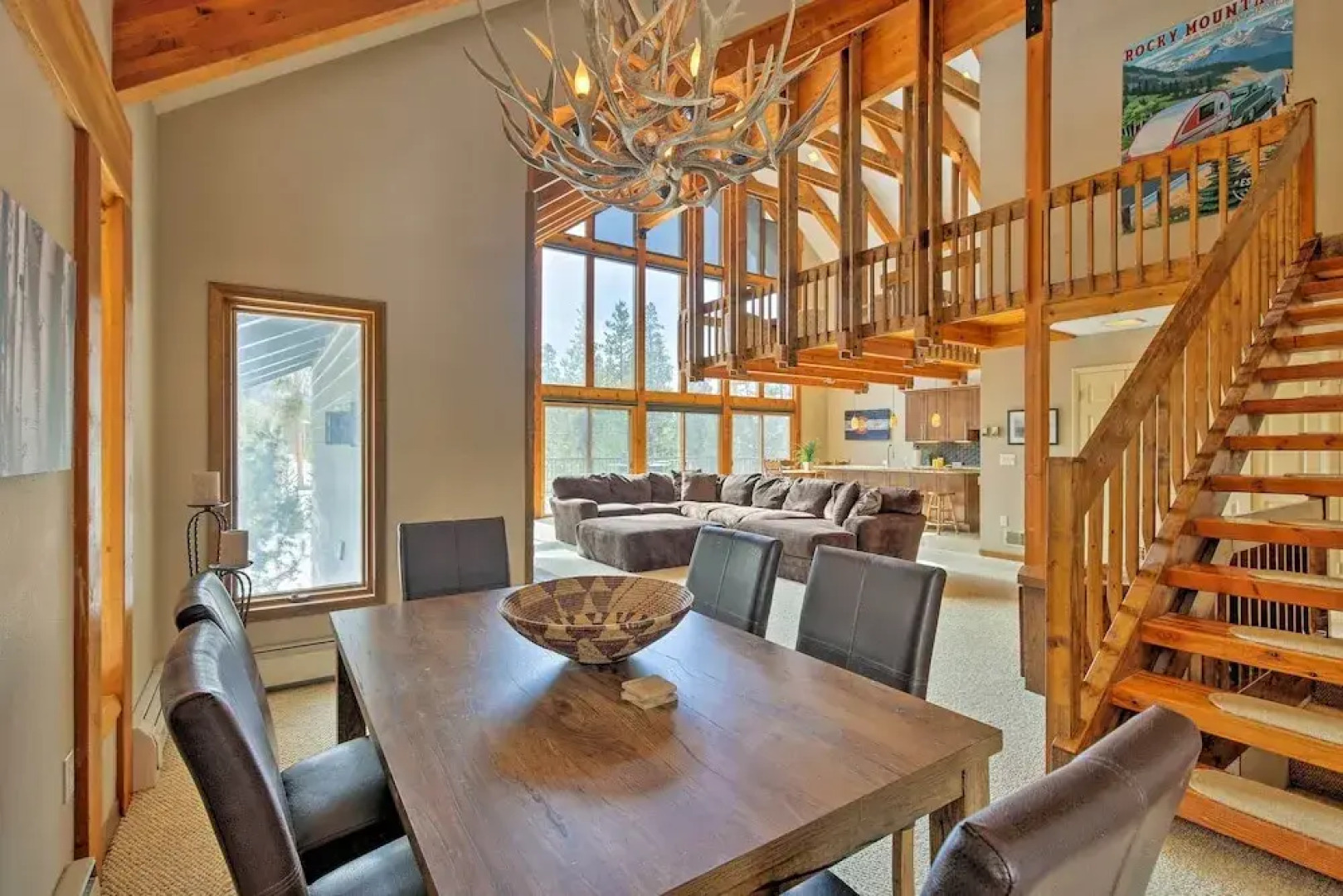 Luxurious Grand Lake Vacation Rental w/ Hot Tub!