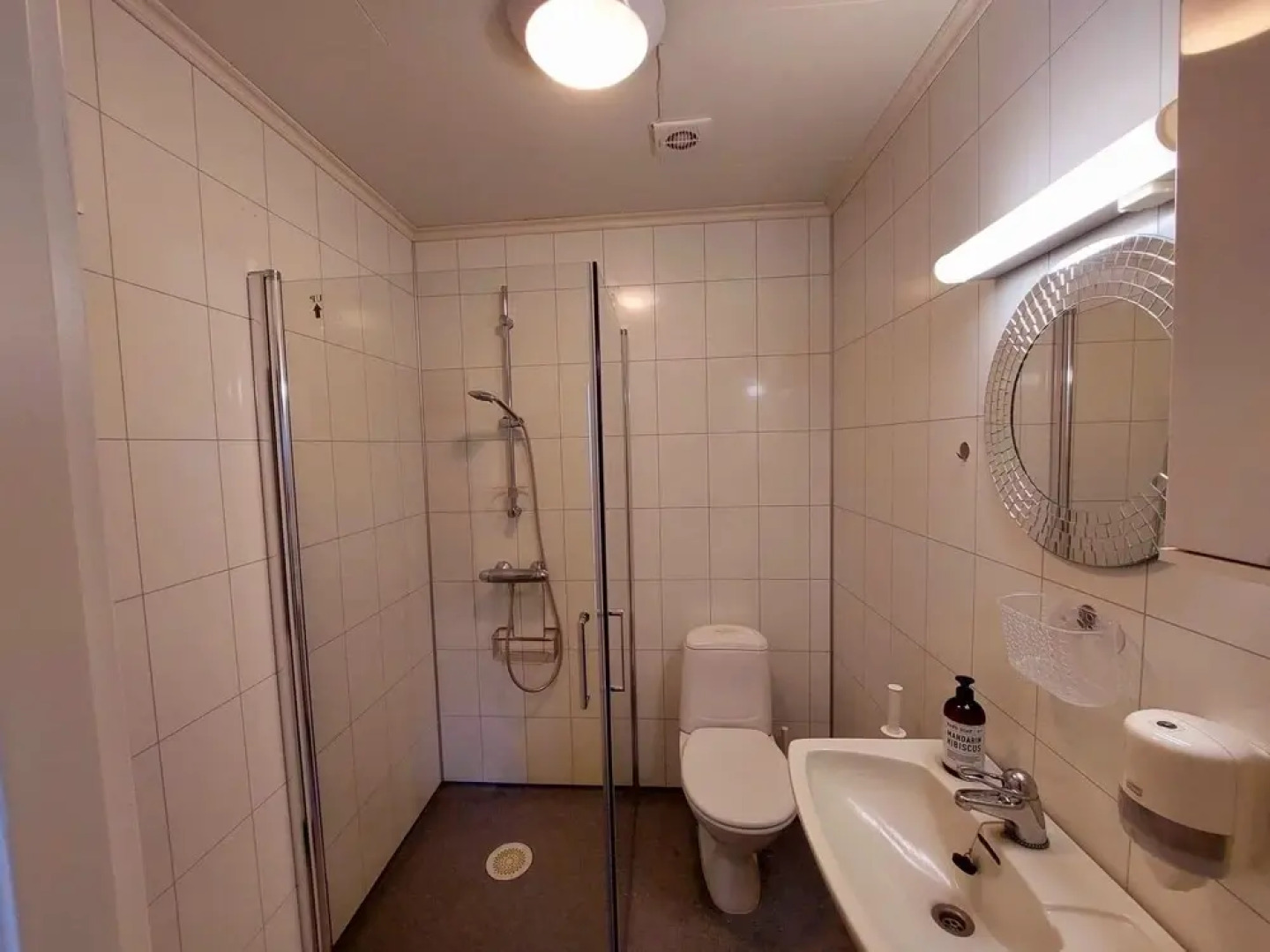 Eidfjord Riverside Apartments & Glamping