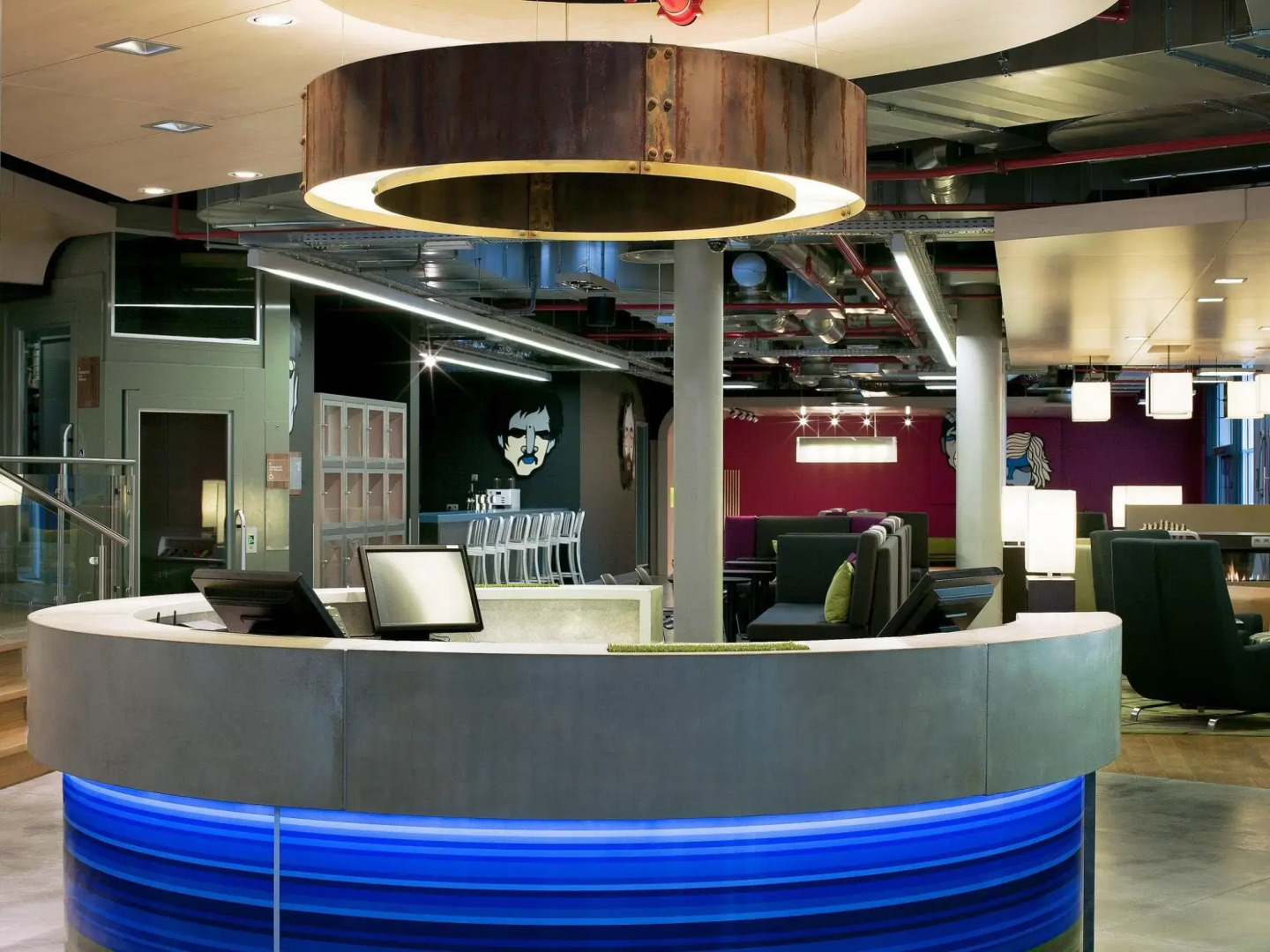 Отель Aloft Brussels Schuman