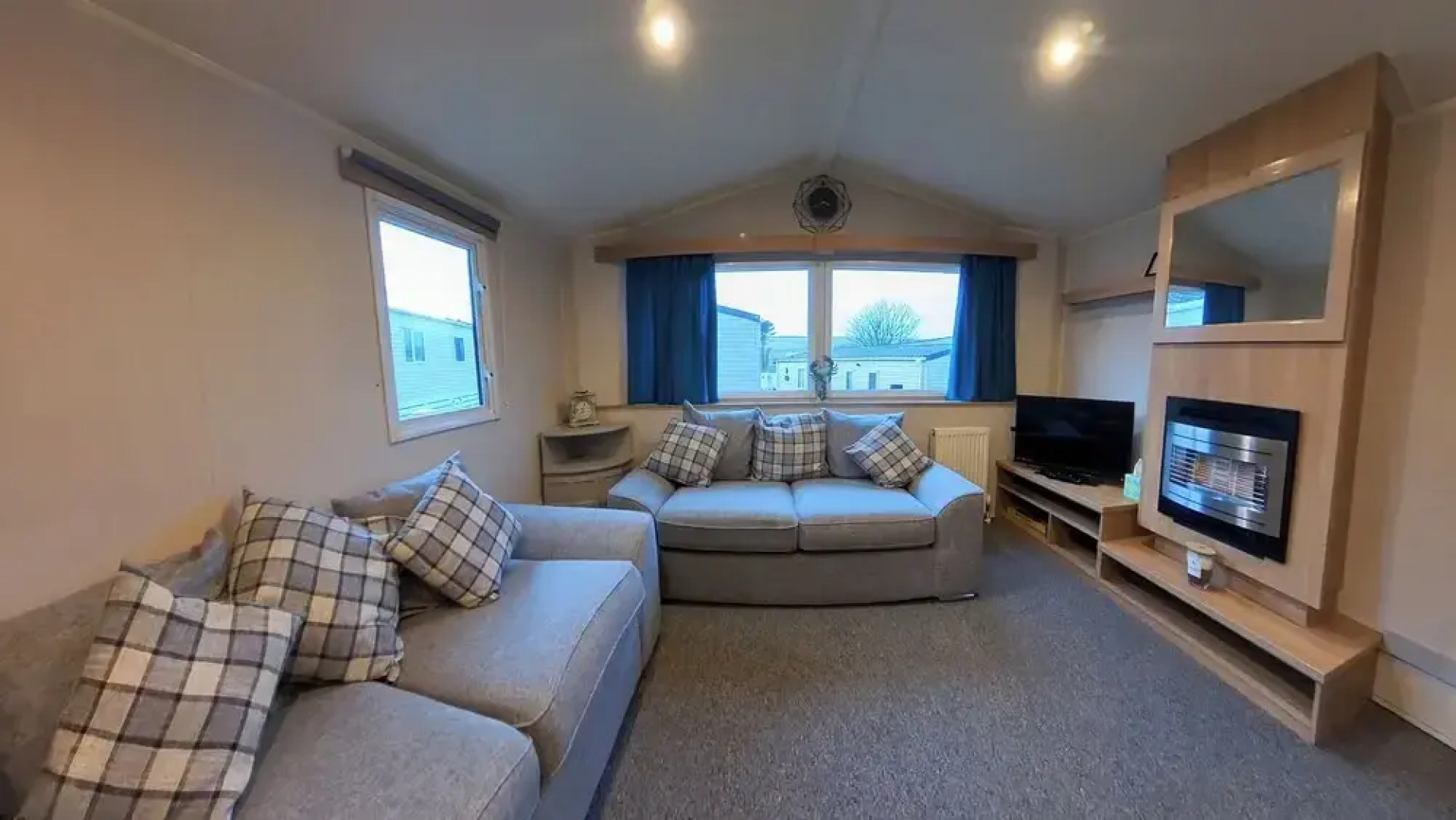 Caravan at Newquay Bay Resort - 3 Bedrooms