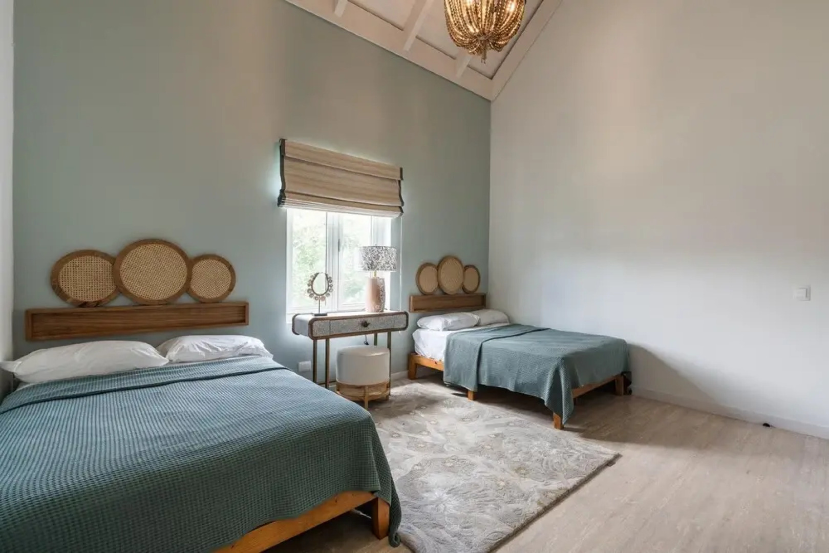 Relaxing El Portillo 2BR Apt