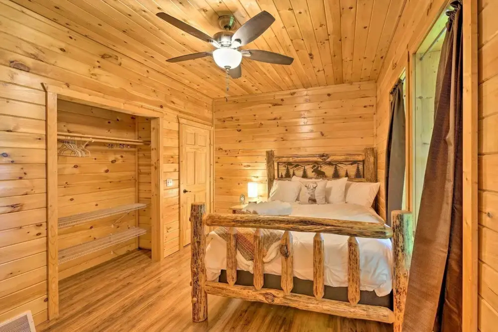 Sun-dappled Cadillac Gem w/ Kayaks & Grill!