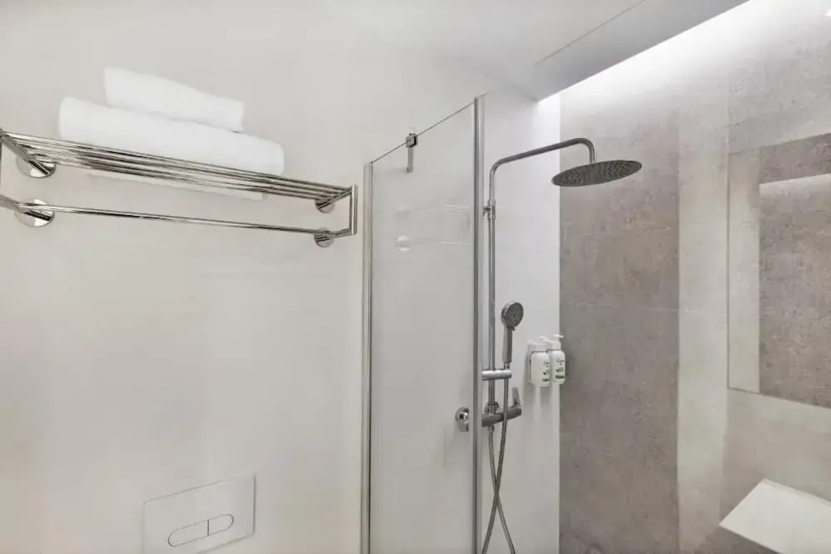 B&B HOTEL Sevilla Bormujos