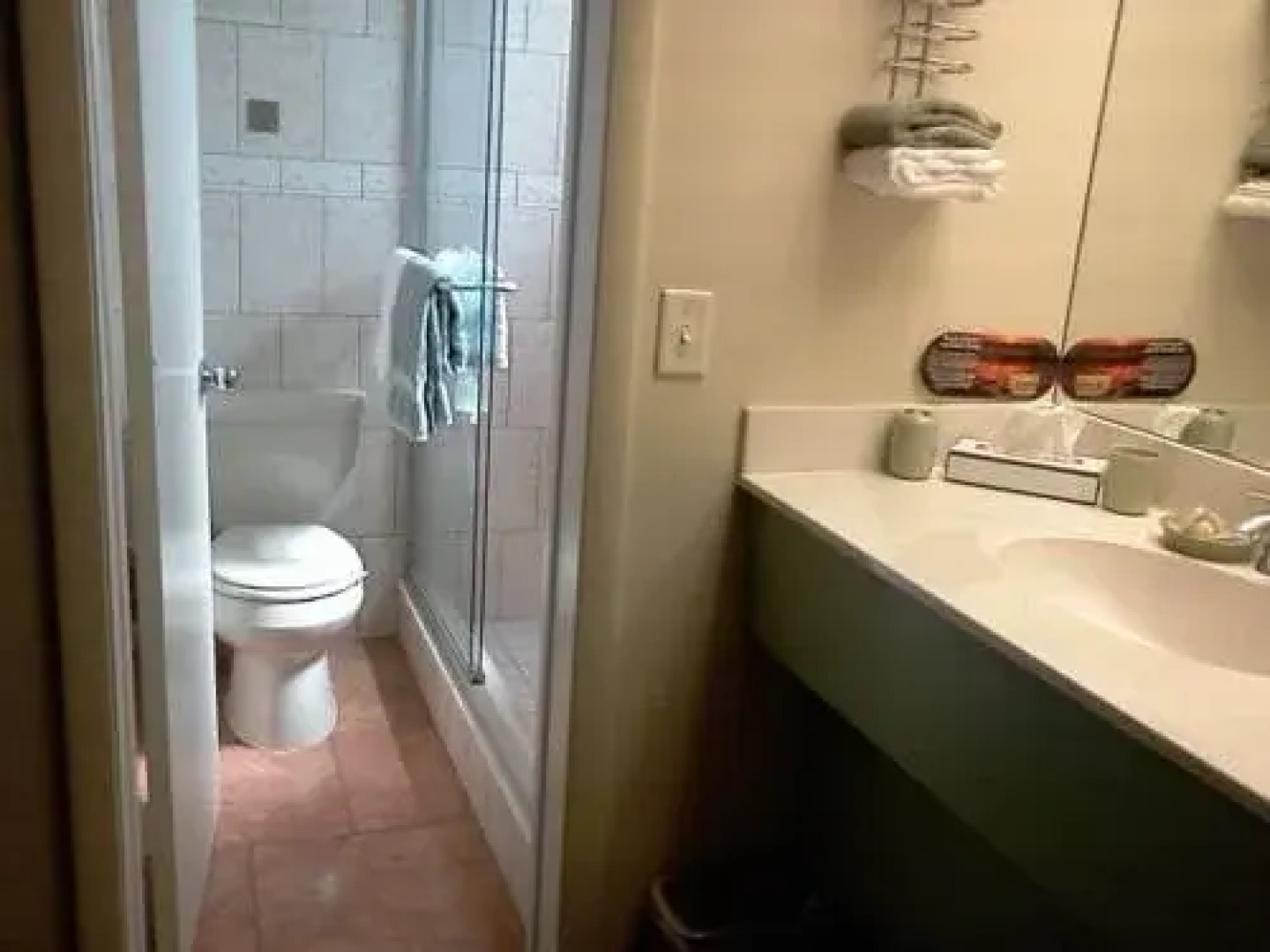 Monterey Inn & Marina