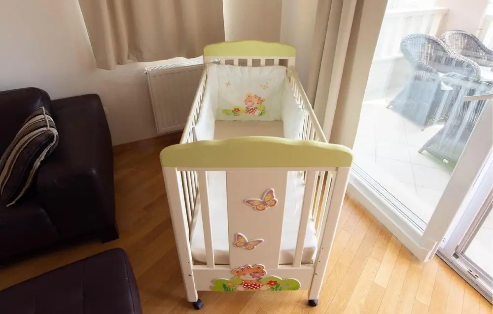 Beautiful Home in Makarska With Wifi and 7 Bedrooms