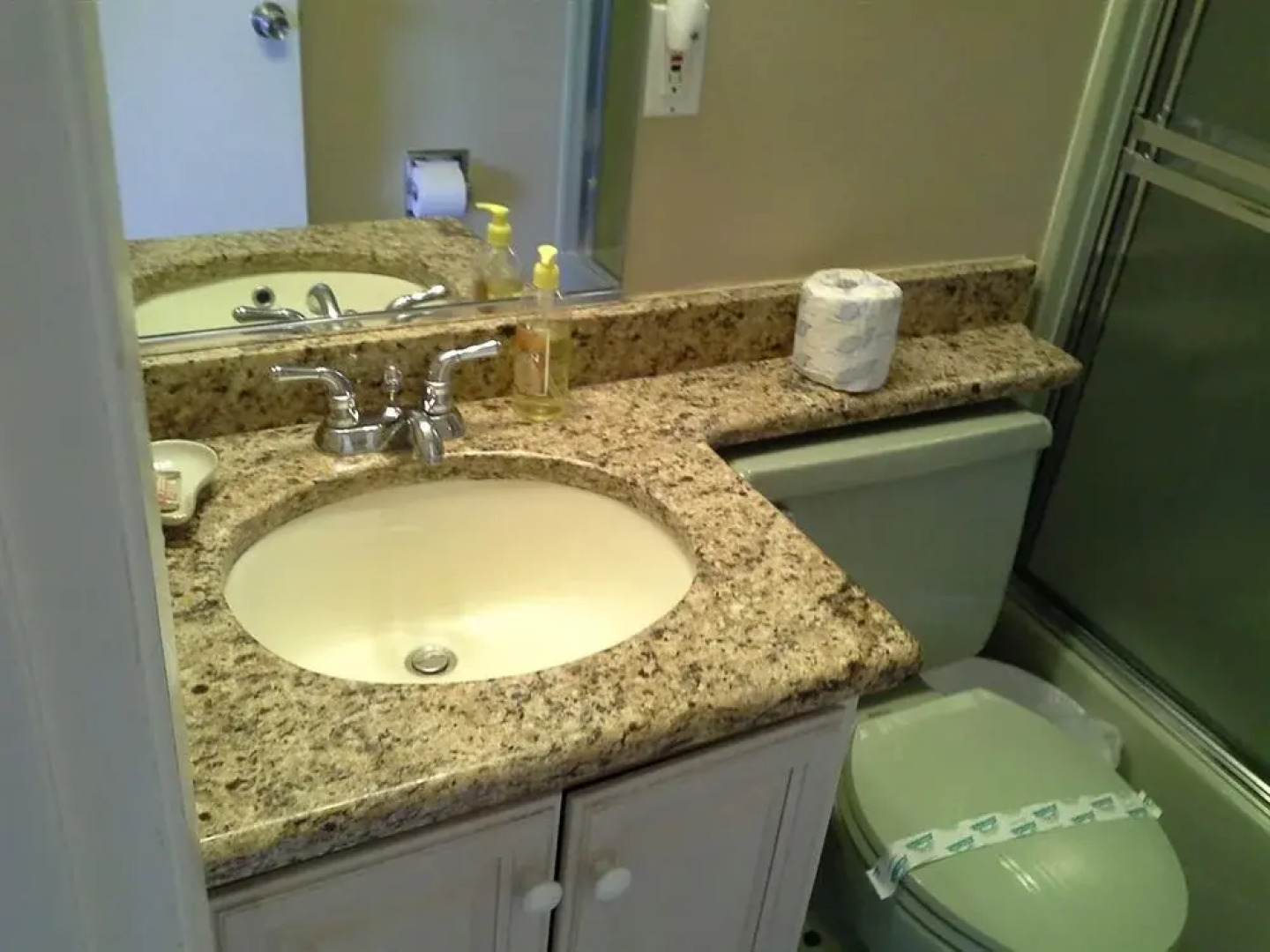 Spacious Englewood House with Deck - On The Beach!