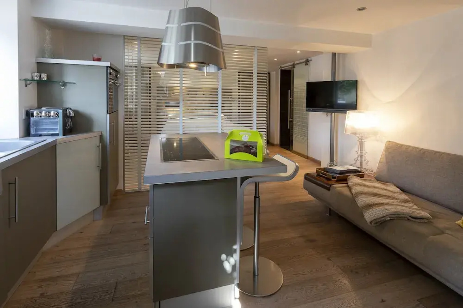 Beautiful studio 2p 200m from Lake