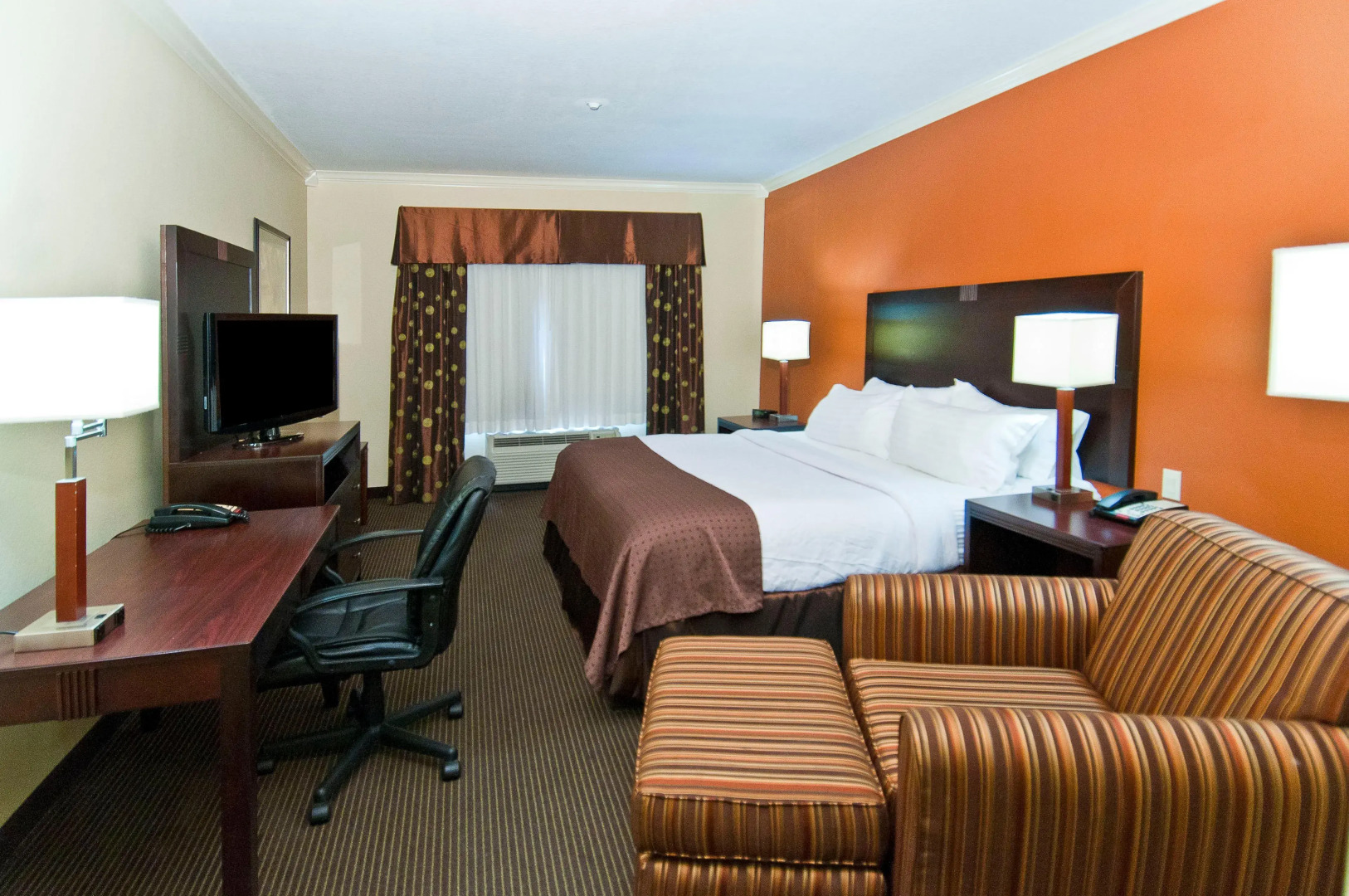 Отель Wyndham Lake Charles