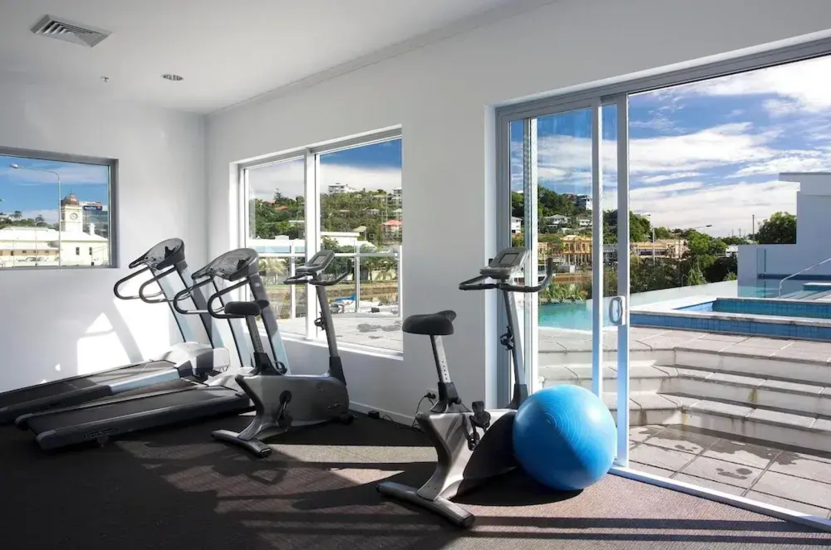 Oaks Townsville Gateway Suites