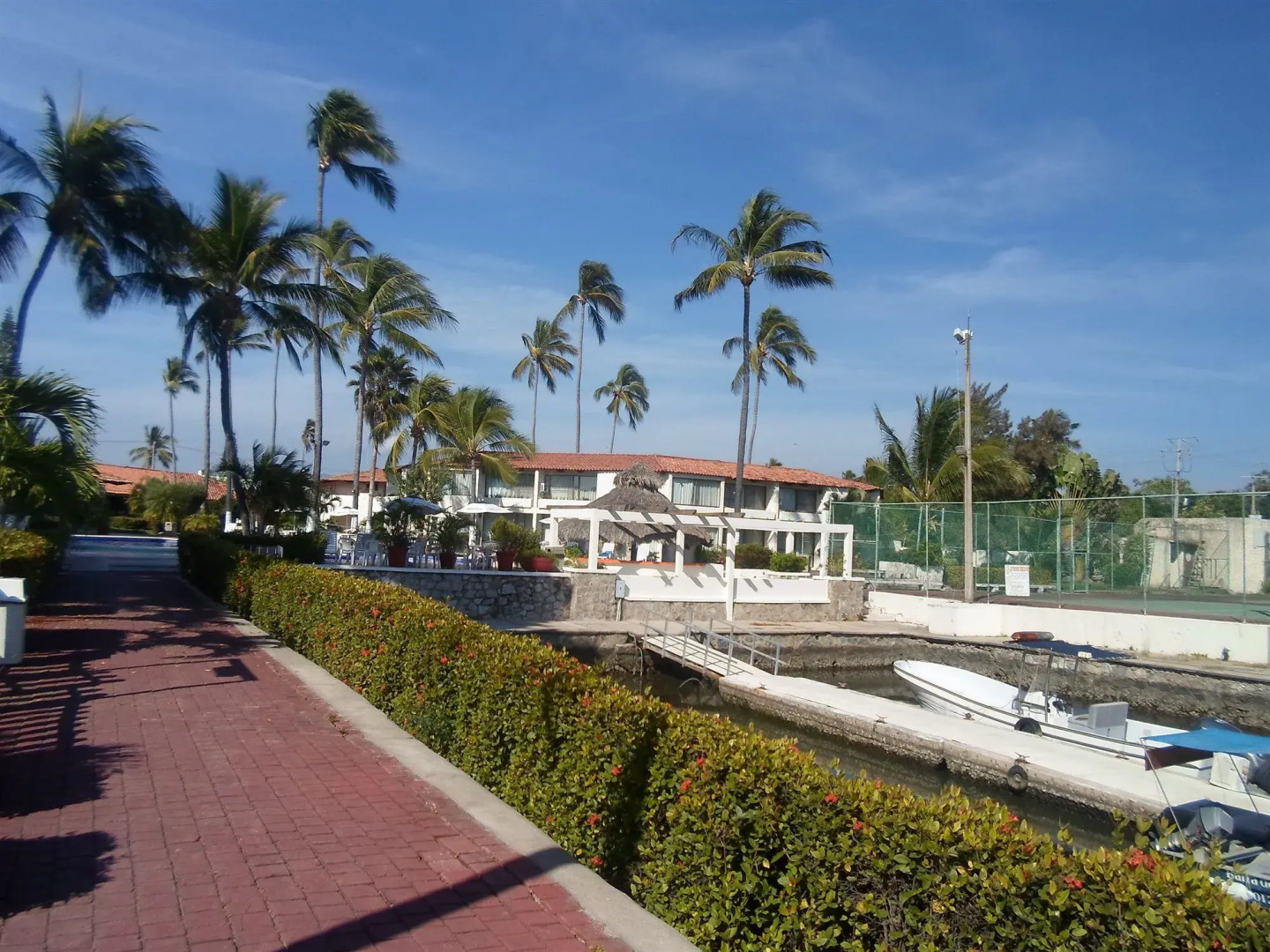 Cabo Blanco Hotel & Marina