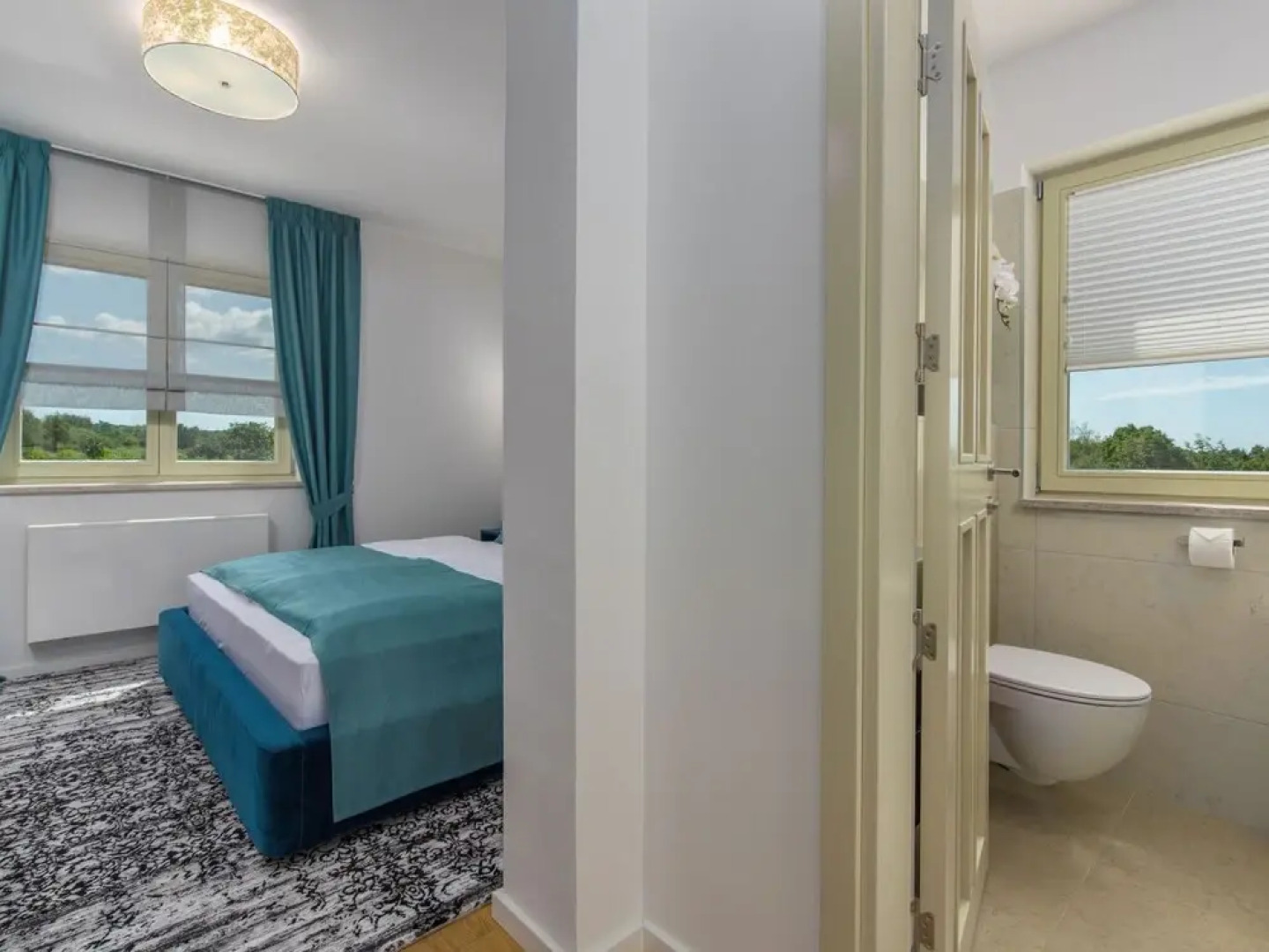 Holiday House  with private pool in a quiet location with garden and grill