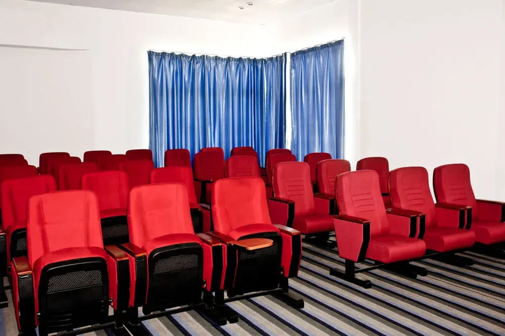 Birdrock Hotel Anomabo