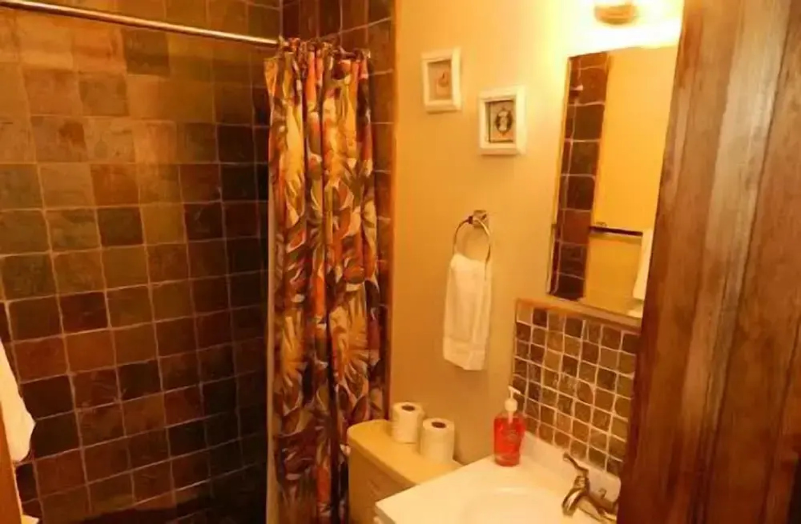 Blue Frost Apartments