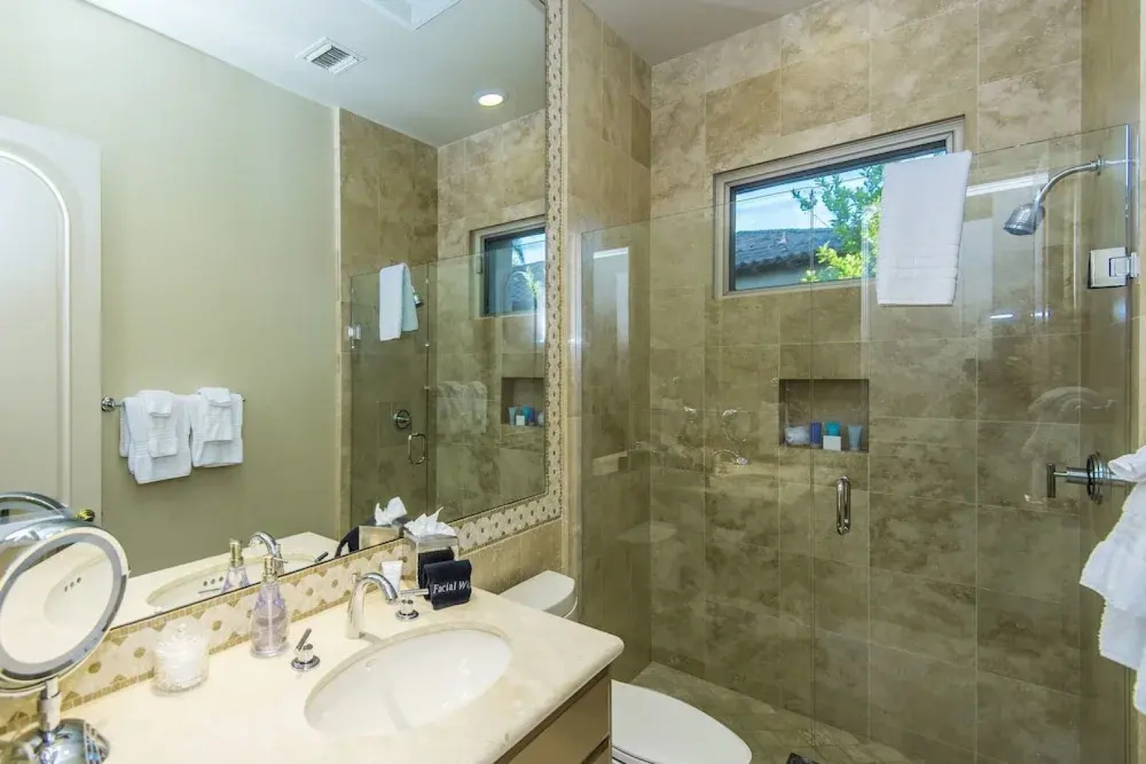 Rat Pack Retreat - Four Bedroom Home