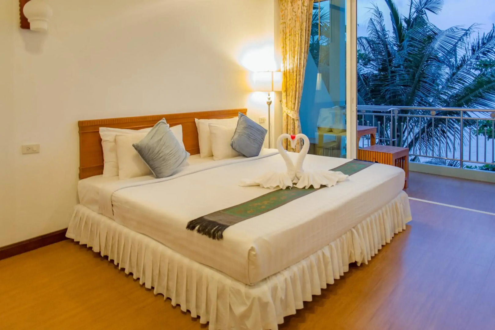 Mam Kai Bae Beach Resort