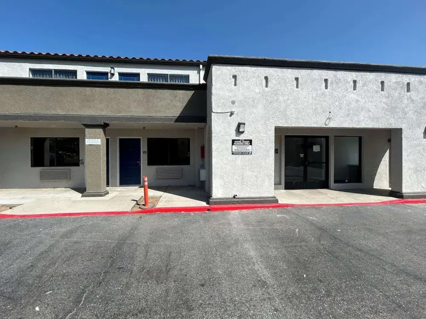 Motel 6 Lake Elsinore, CA