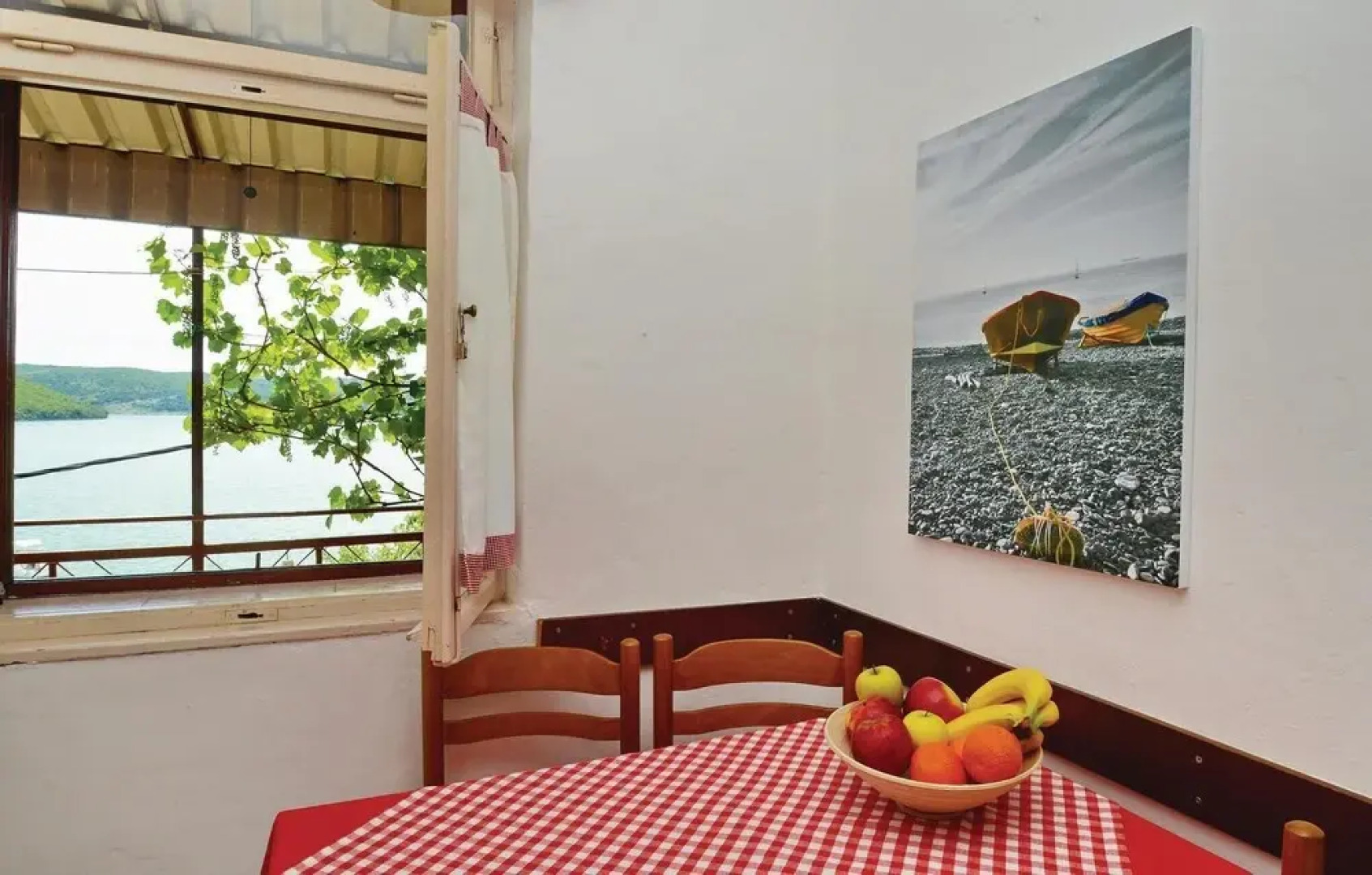 Awesome Home in Trget With 2 Bedrooms