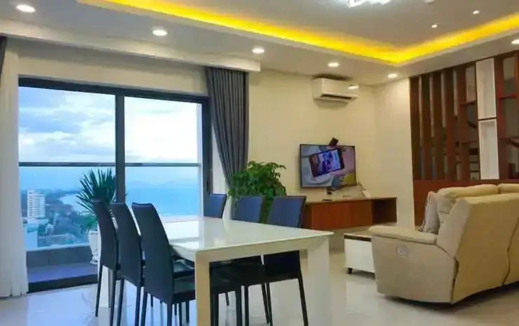 Mermaid Seaview Apartment Vungtau