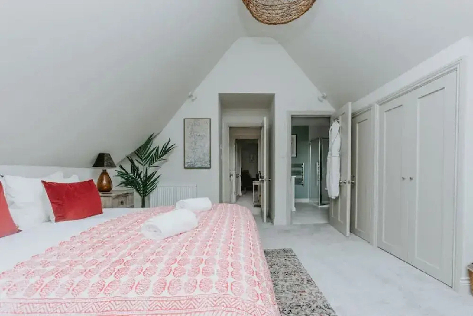 Hayward House Hot Tub Large Garden - From 1100 Per Night