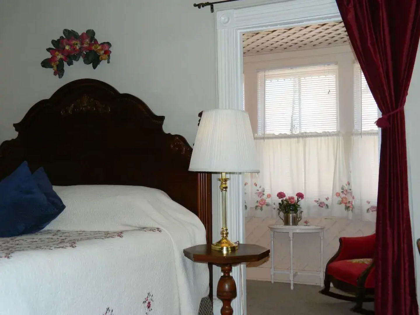 Victorian House Bed & Breakfast