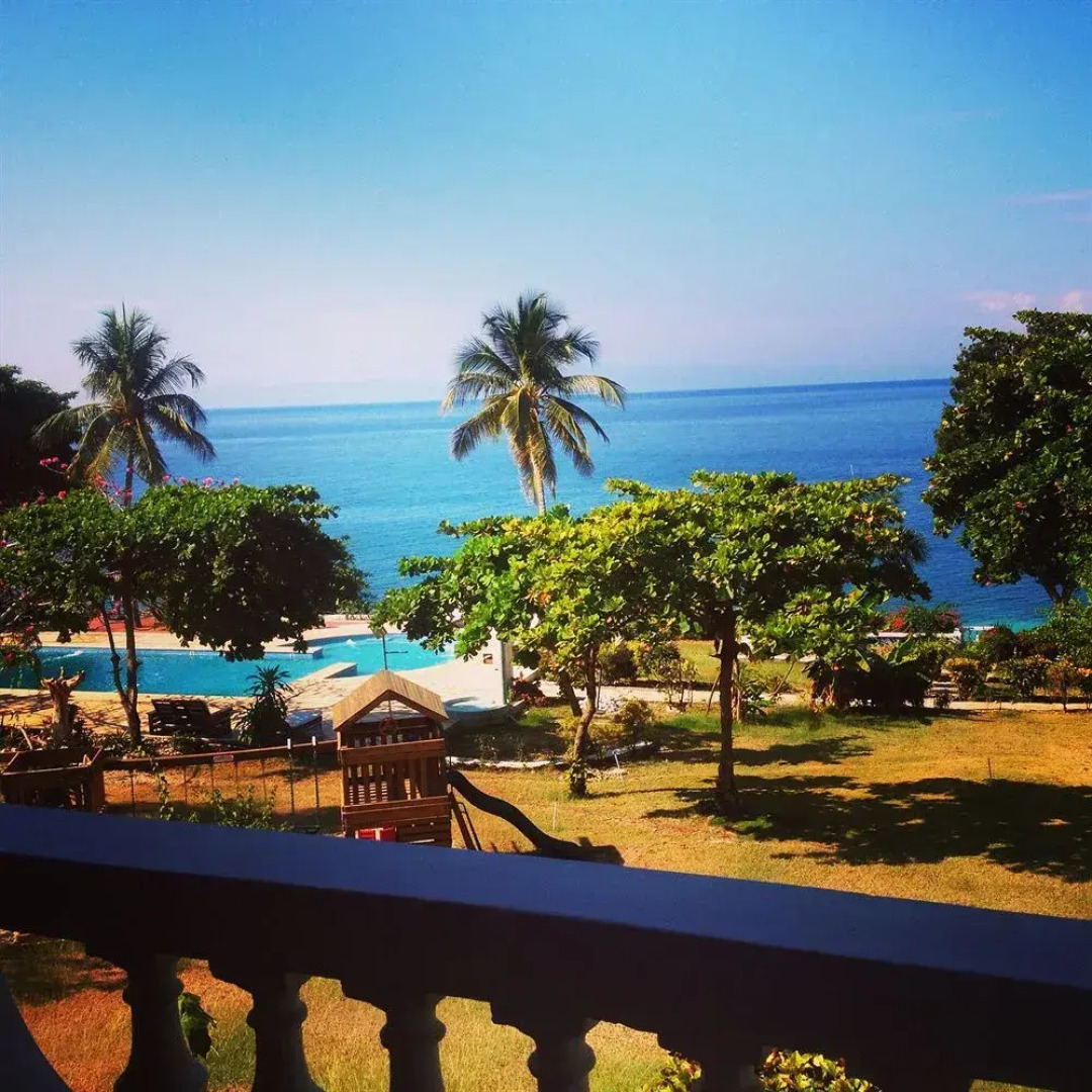 Wahoo Bay Beach Club & Resort