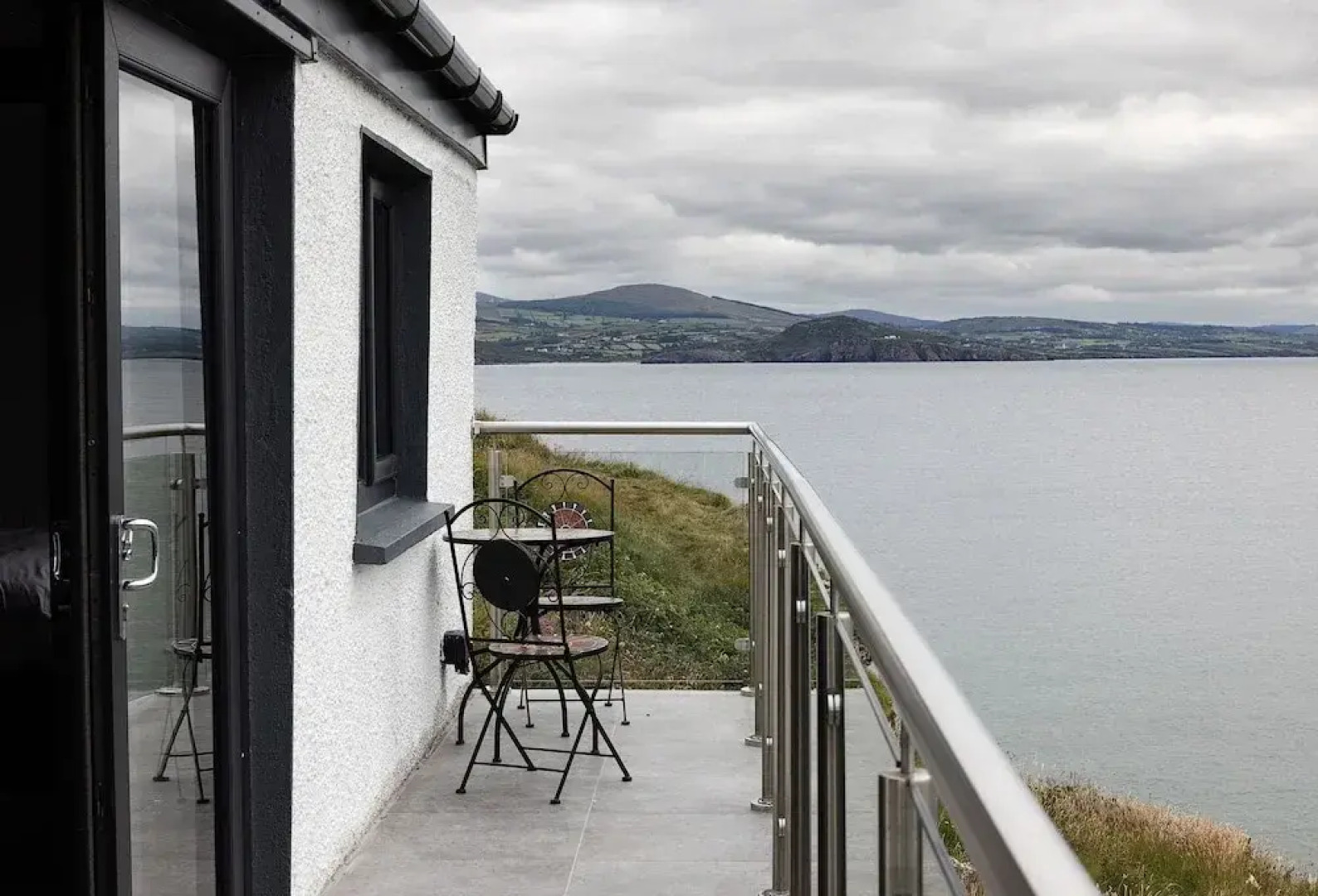 Pierside Apartments Deluxe Accommodation