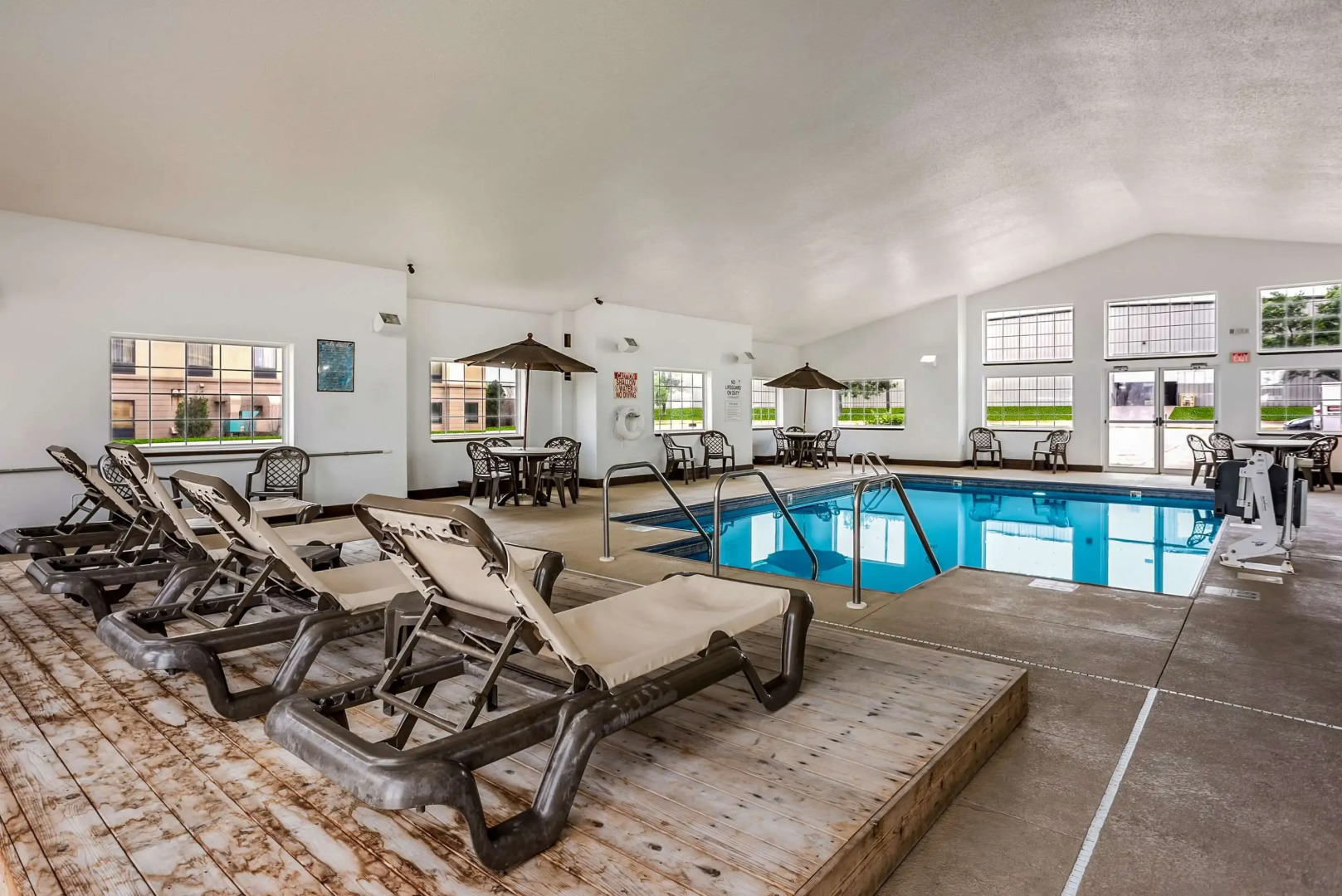 MainStay Suites Cedar Rapids